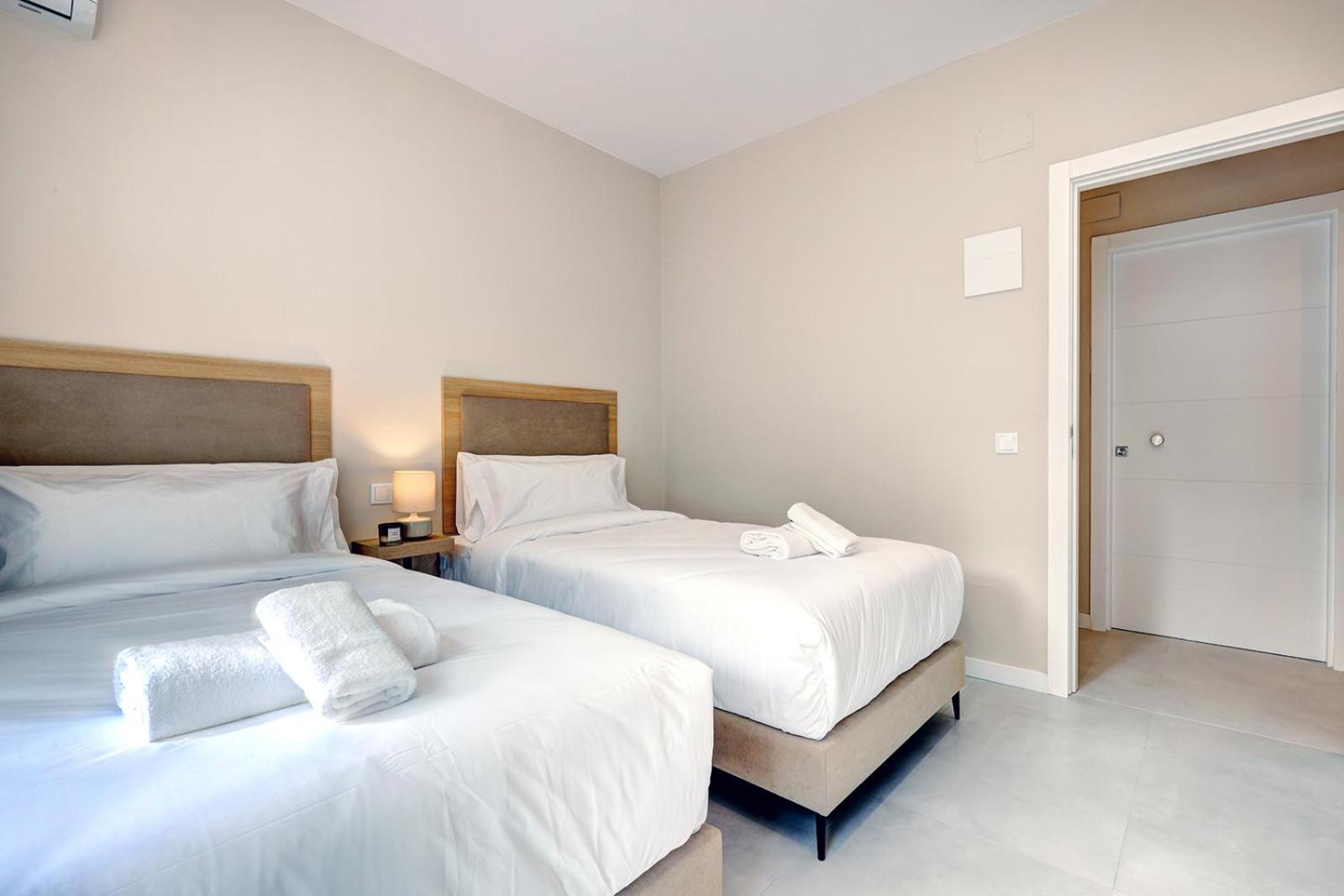 Hostal Puerta Almar Estepona Exterior photo