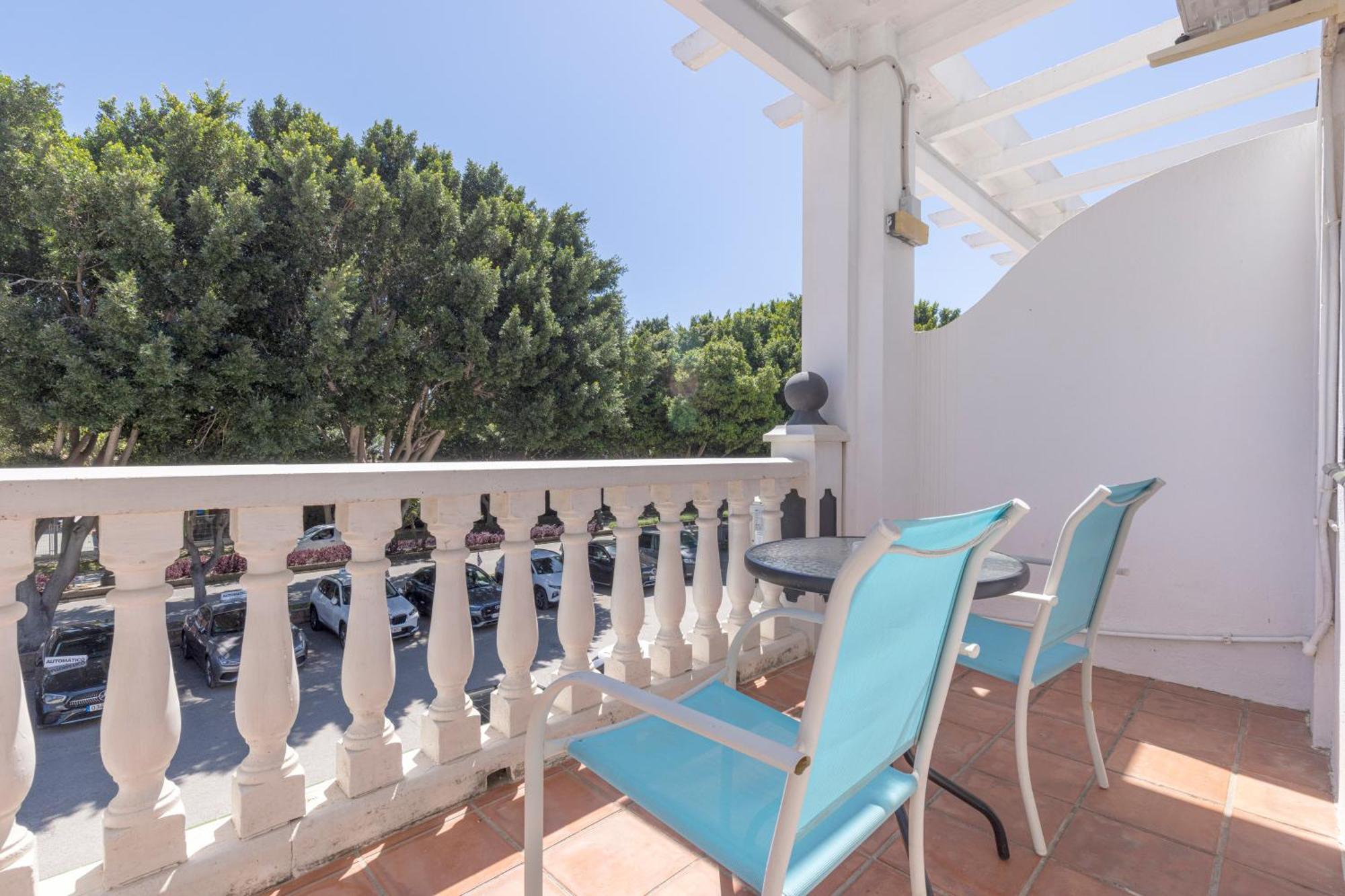 Hostal Puerta Almar Estepona Exterior photo