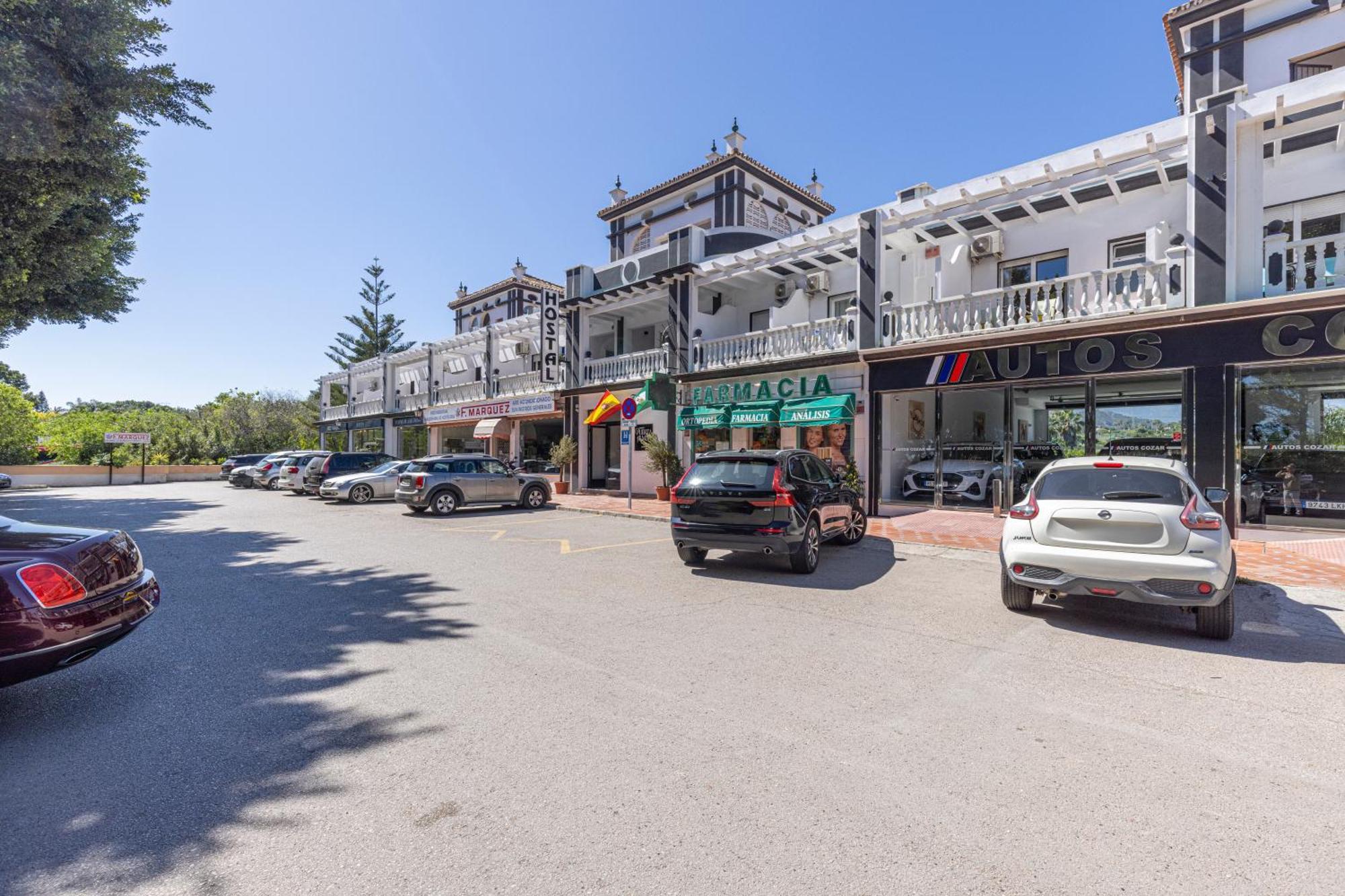 Hostal Puerta Almar Estepona Exterior photo